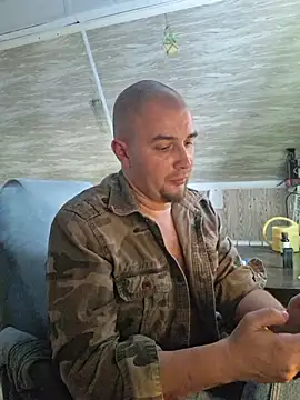 Foxyshaved 现场XXX聊天