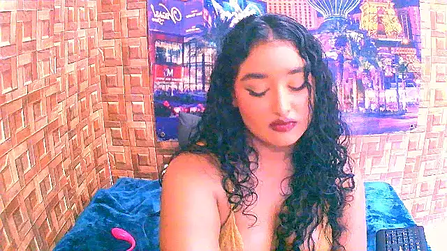 Chat XXX en directo de IndianAngel4u