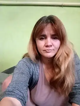 Chat +18 de SannyMILF ao vivo