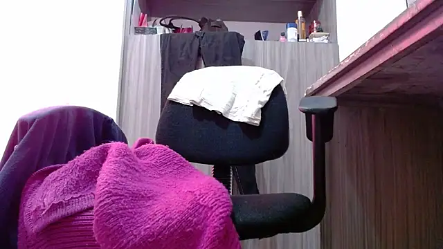 nicolle_milf1978 现场XXX聊天