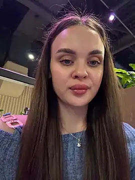 Chat +18 de KristiRich ao vivo