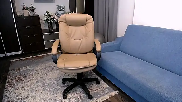 LindaLiony Adlı Modelin Canlı XXX Sohbeti