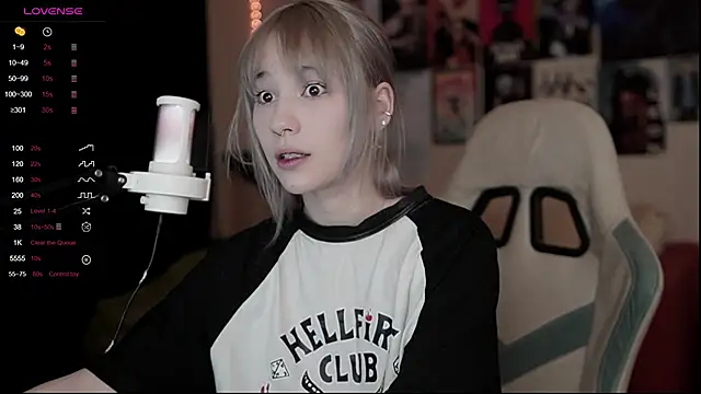 XXX chat uživo modela Traharaa