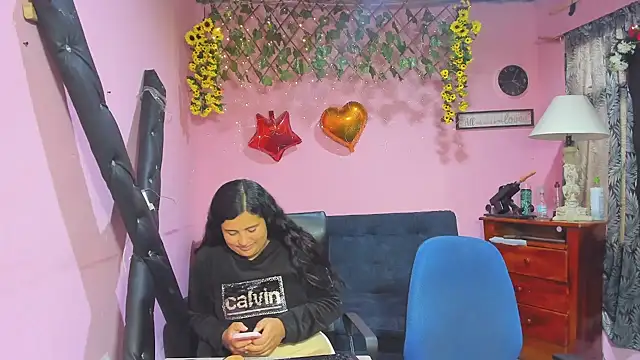 lesbiancuple Adlı Modelin Canlı XXX Sohbeti