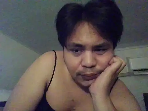 anya_larass Show Webcam