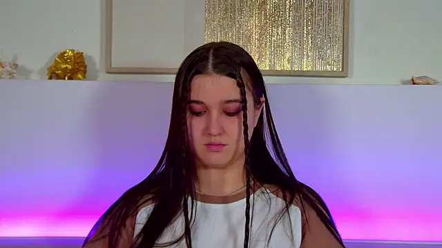 ChristinaMilton Chat XXX in diretta