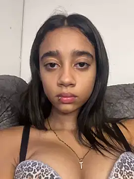 Chat +18 de Zoe_Sweett18 ao vivo