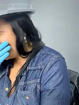 -Mia1 – Naživo XXX chat