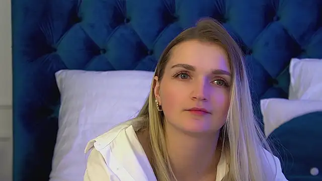 AnnyRaii: απευθείας συνομιλία ΧΧΧ