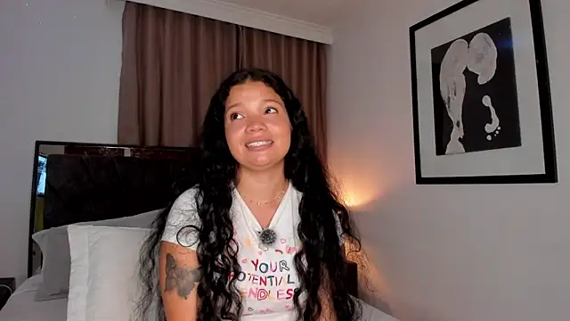 Selhenahn Live XXX chat