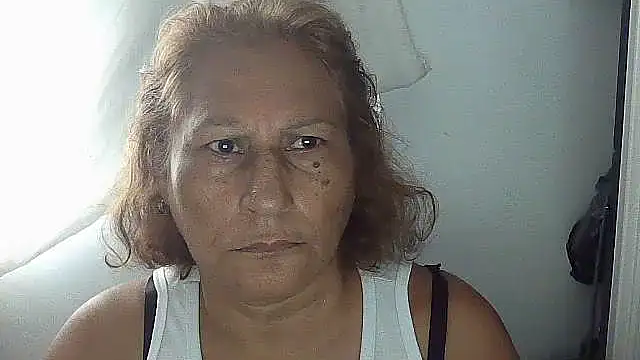 Chat +18 de charrysexy1 ao vivo