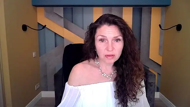 Chat XXX en directo de EllaLong