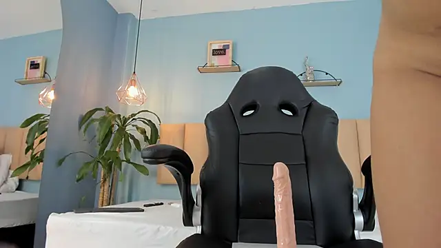 Chat XXX en directo de alanna_mg_