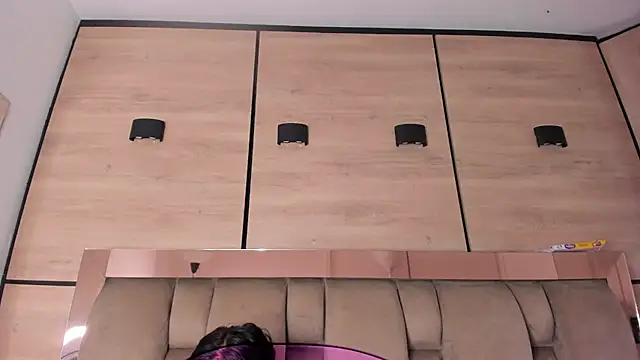 Chatroom XXX en direct de karol_lewiss