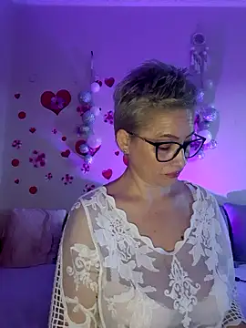 BellaBellaHot: онлайн-секс-чат