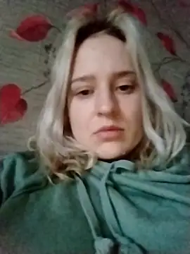 Mila_weed Adlı Modelin Canlı XXX Sohbeti