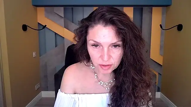 EllaLong Chat XXX live