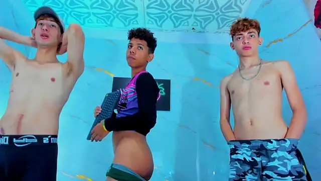 Spicy_guys webcam show