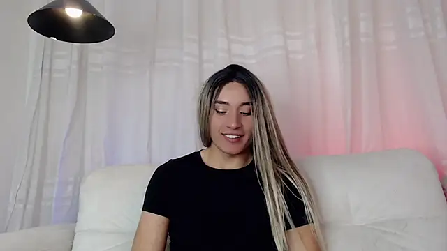 brihanna-youngn Webbikameraesitys