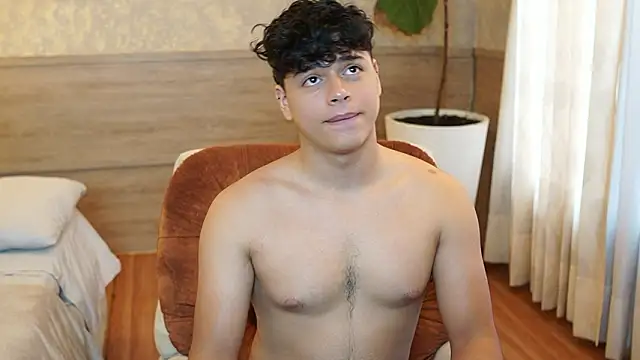 Ethan_occonor Adlı Modelin Canlı XXX Sohbeti