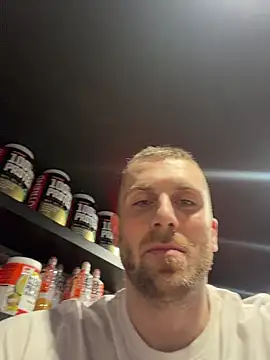 XXX chat uživo modela trainwithme