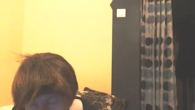 XXX chat uživo modela MioritaHard