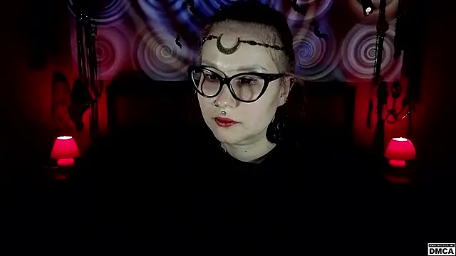 Amanita__Pantherina: онлайн-секс-чат