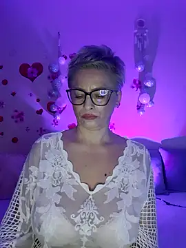 BellaBellaHot: онлайн-секс-чат