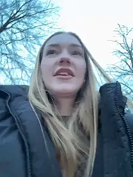 MilaMoone Chat XXX in diretta