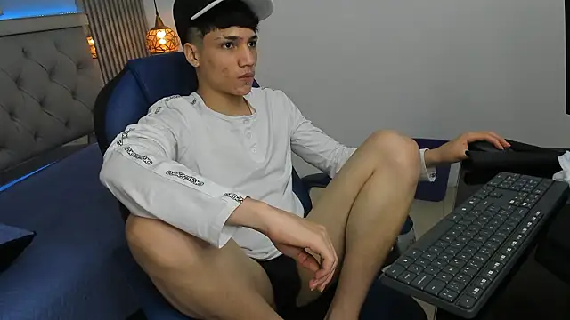 SamBlack_ élő XXX-chatje