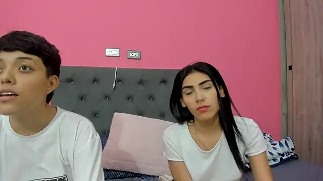 ariloe_quintero Adlı Modelin Canlı XXX Sohbeti