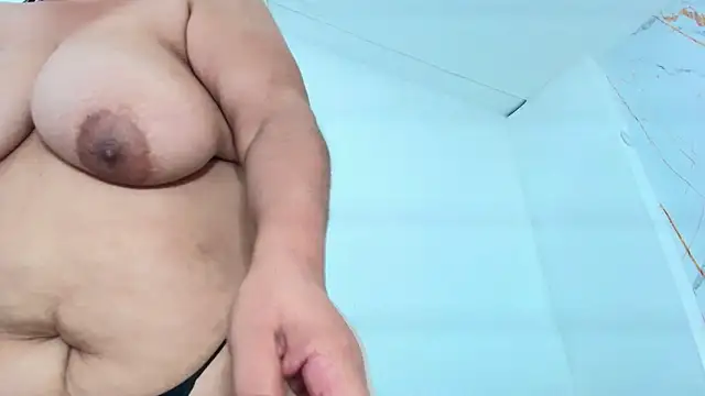 Karla_hilton1 élő XXX-chatje