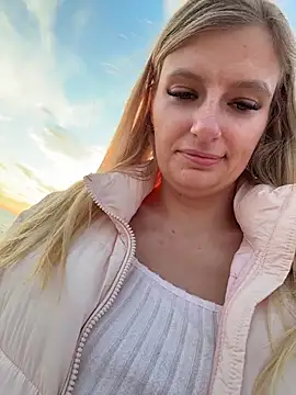 Betsy Obrolan Langsung XXX