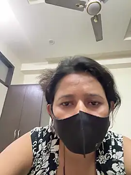 Pertunjukan Kamera Web raavigirl