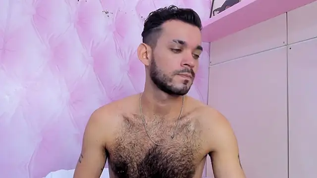 XXX chat uživo modela EthanGrey