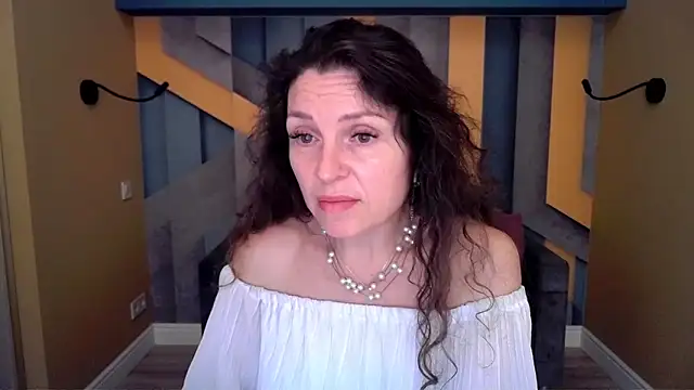 دردشة EllaLong الجنسية المباشرة