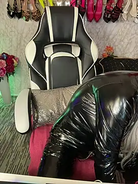 Chat XXX en directo de Luiza_Hammer