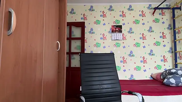 Show modela chiraq1945 na web-kameri