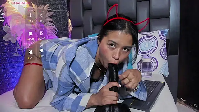 Assia_Roos Live XXX-chat