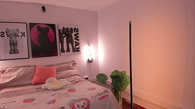 Chat XXX en directo de Hey_lucy__