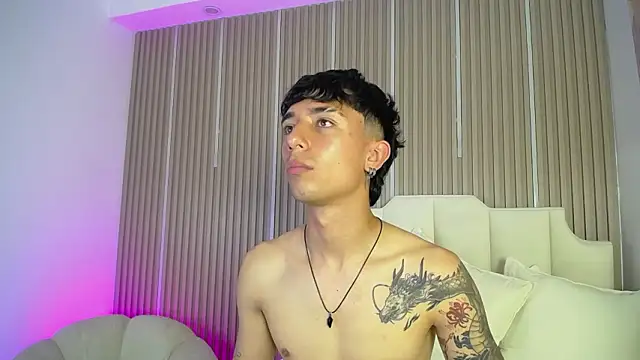 Czat XXX na żywo – Aiden_Rivers_