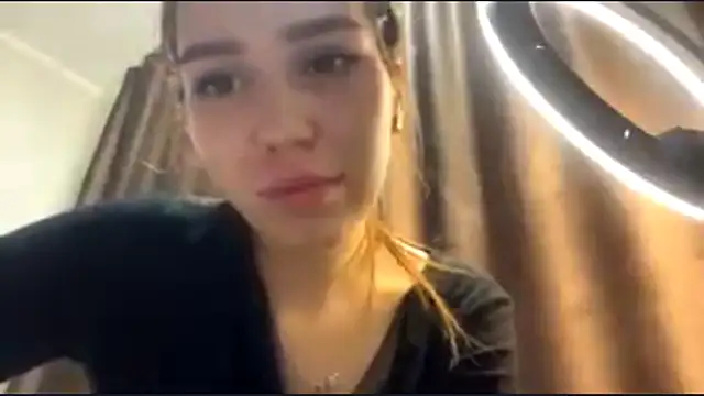 HypnoticEyeys Show Webcam