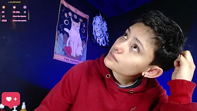 girl_intense444 élő XXX-chatje