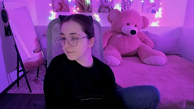 VirtuallVoyant's Live XXX Chat