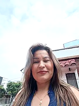 _PamelamilfのライブXXXチャット