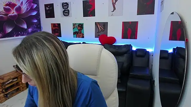 Scarlett_079's Live XXX Chat