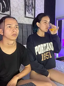 Chat XXX en directo de bliinkii_and_luka_