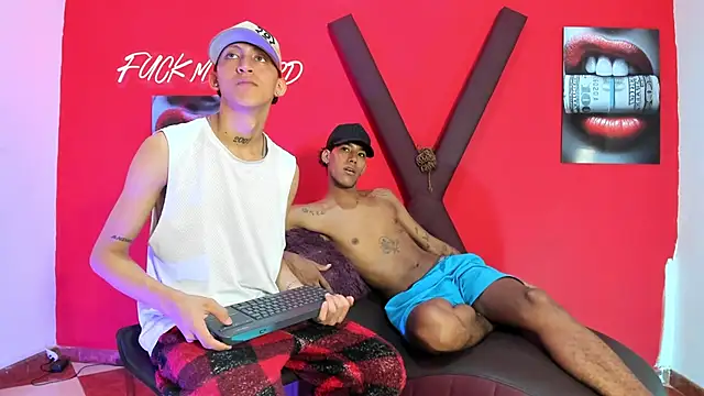 BOYS_PLAY Live XXX-chat