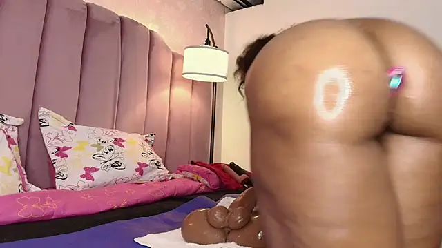 HallyBans' Live XXX Chat