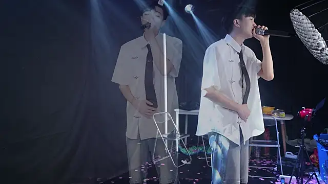 BTS-007: онлайн-секс-чат